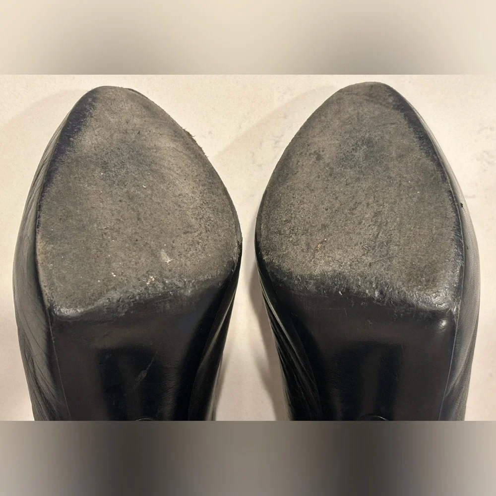 CHANEL G25723 Black Leather Peep-Toe Pumps - Interlocking CC Logo - Size 39